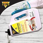 Revenge Dust On Fly & Lice Control Dust in use